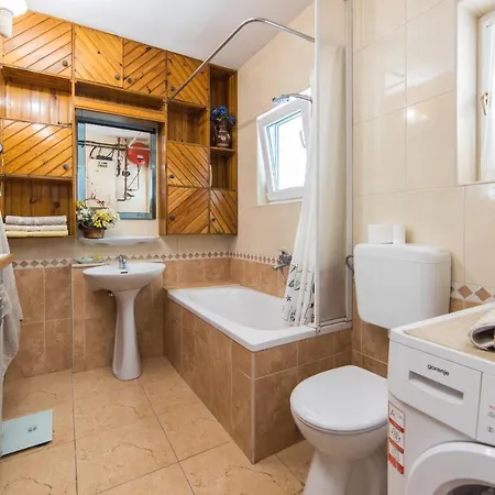 Apartment With Parking Space - 15375