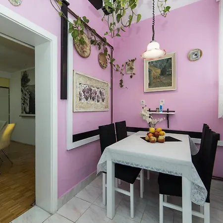 Apartment With Parking Space - 15375