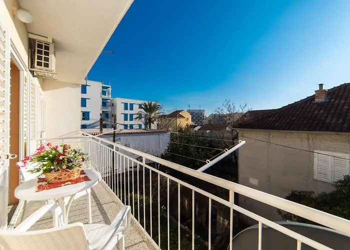 Appartement With Parking Space - 15375