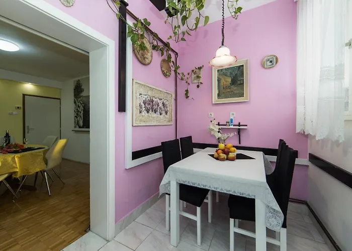 Appartement With Parking Space - 15375